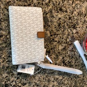 Michael Kors Wristlet